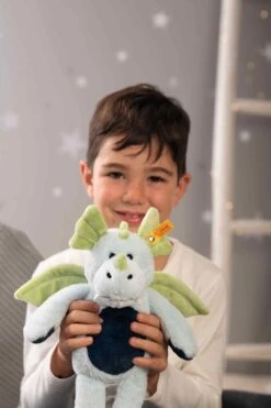 Steiff Knuffel Draak Samu Dragon 28cm 8 Steiff Knuffel Draak Samu Dragon 28cm -HoutenDier Winkel image 984